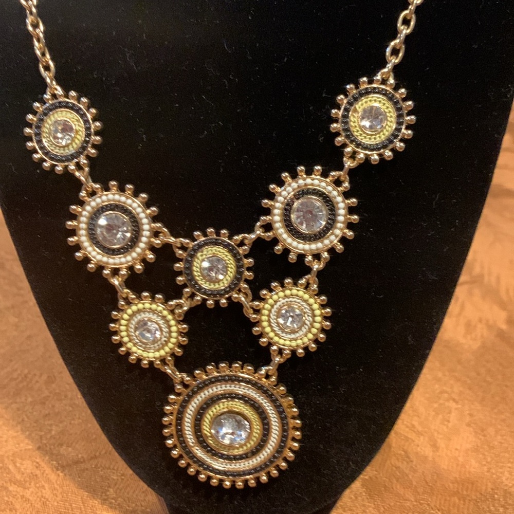 Beautiful costume jewelry necklace and earrings set